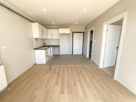 Luxus 1 1 Wohnung Zu Vermieten In Der Nähe Des Meeres In Einem Komplex Mit Kumbağ Pool