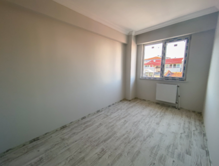 Brandneue 2 1 Wohnungen Mit Aufzug Zum Verkauf In Der Kumbağ Marktstrasse