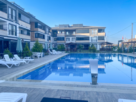 Möblierte Luxuriöse 11-Garten-Etage Wohnung Zur Miete Auf Kumbağ Poolgelände
