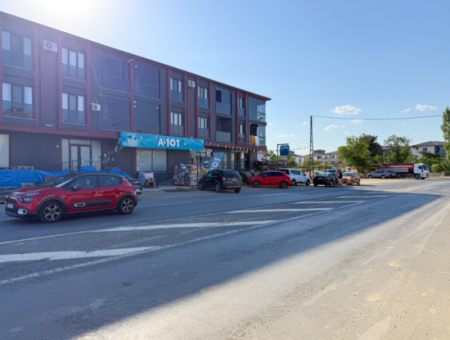 Geräumige 2:1-Wohnungen Zur Mietung An Der Meerseite Der Strasse In Kumbağ