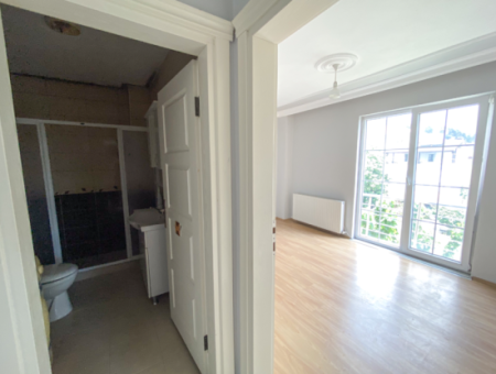 Grosszügige 2:1-Wohnungen Zur Miete Mit Doppelbalkon In Zentraler Lage In Kumbağ