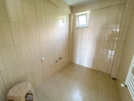 2 1 Mittelgeschosswohnung Zur Mietung Mit Doppelbalkon Und Separater Küche In Kumbağ