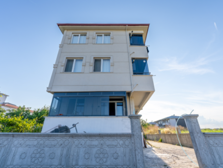 2 1 Wohnungen Zum Verkauf In Kumbağ Neues Und Bewohntes Gebäude Mit Grosszügiger Möblierung