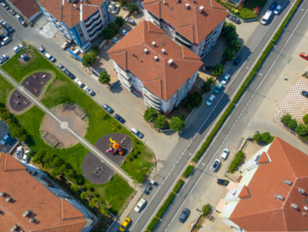 100 Jahre Mah. 135 M² Geschäft Zum Verkauf In Der Belebten Strasse