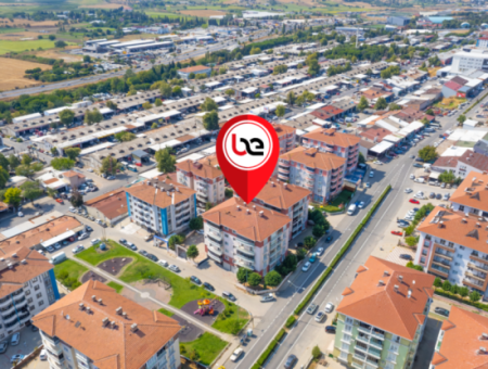 100 Jahre Mah. 135 M² Geschäft Zum Verkauf In Der Belebten Strasse