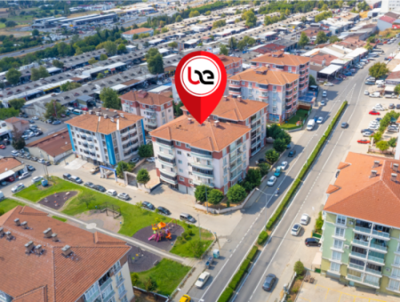 100 Jahre Mah. 135 M² Geschäft Zum Verkauf In Der Belebten Strasse