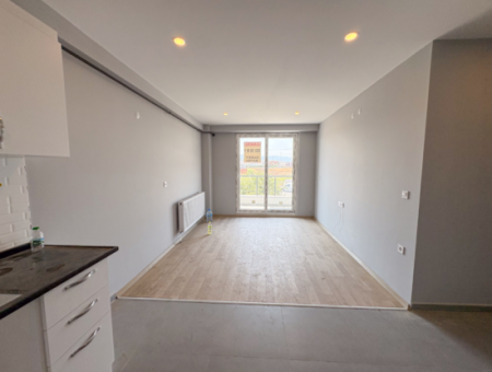 Luxus 2 1 Wohnungen Zum Verkauf In Kumbag Sea Side Komplex Mit Pool