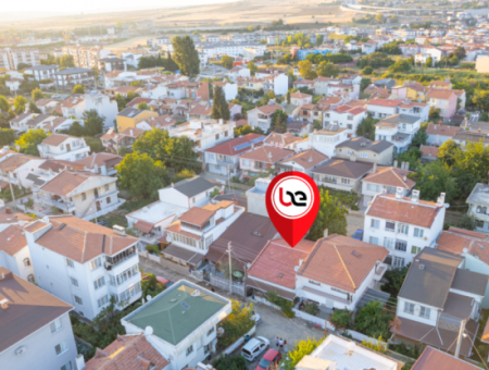 2 1 Freistehende Häuser Zum Verkauf An Der Meerseite Der Strasse In Kumbağ