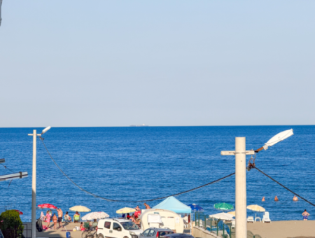 Möblierte 2 Einer-Wohnungen Zum Verkauf Auf Einem Gelände Mit Pool Am Meer In Kumbağ