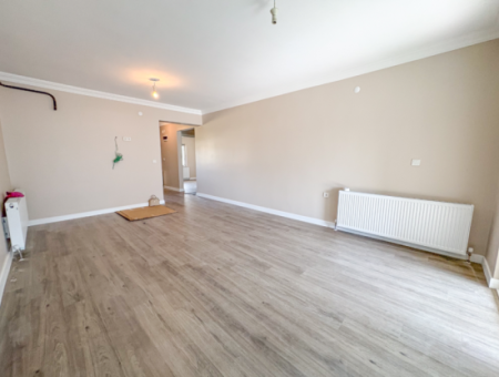 Geräumige 2 Und Eine Einzimmerwohnung Zum Verkauf Auf Einem Poolgelände Am Strand In Kumbağ
