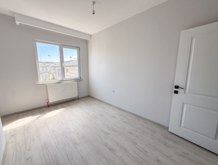 Geräumig Und Nahe Dem Meer, Neue Wohnung Zur Vermietung 2 1 Wohnungen Im Kumbağ Neubau