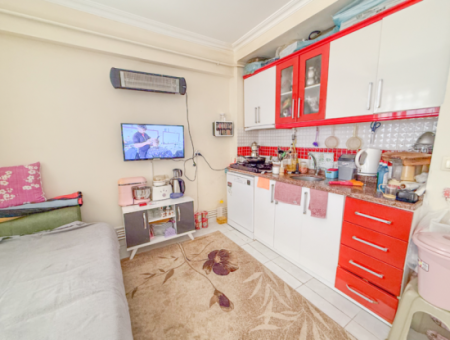 1 1 Wohnung Mit Garten Zum Verkauf An Zentraler Lage In Kumbağ