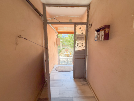 1 1 Wohnung Mit Garten Zum Verkauf An Zentraler Lage In Kumbağ