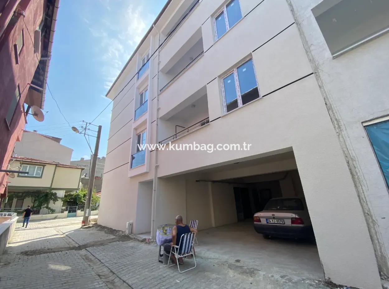 Kumbağ Pazarin Olduğu Konumda Satilik 2+1 Yazlik