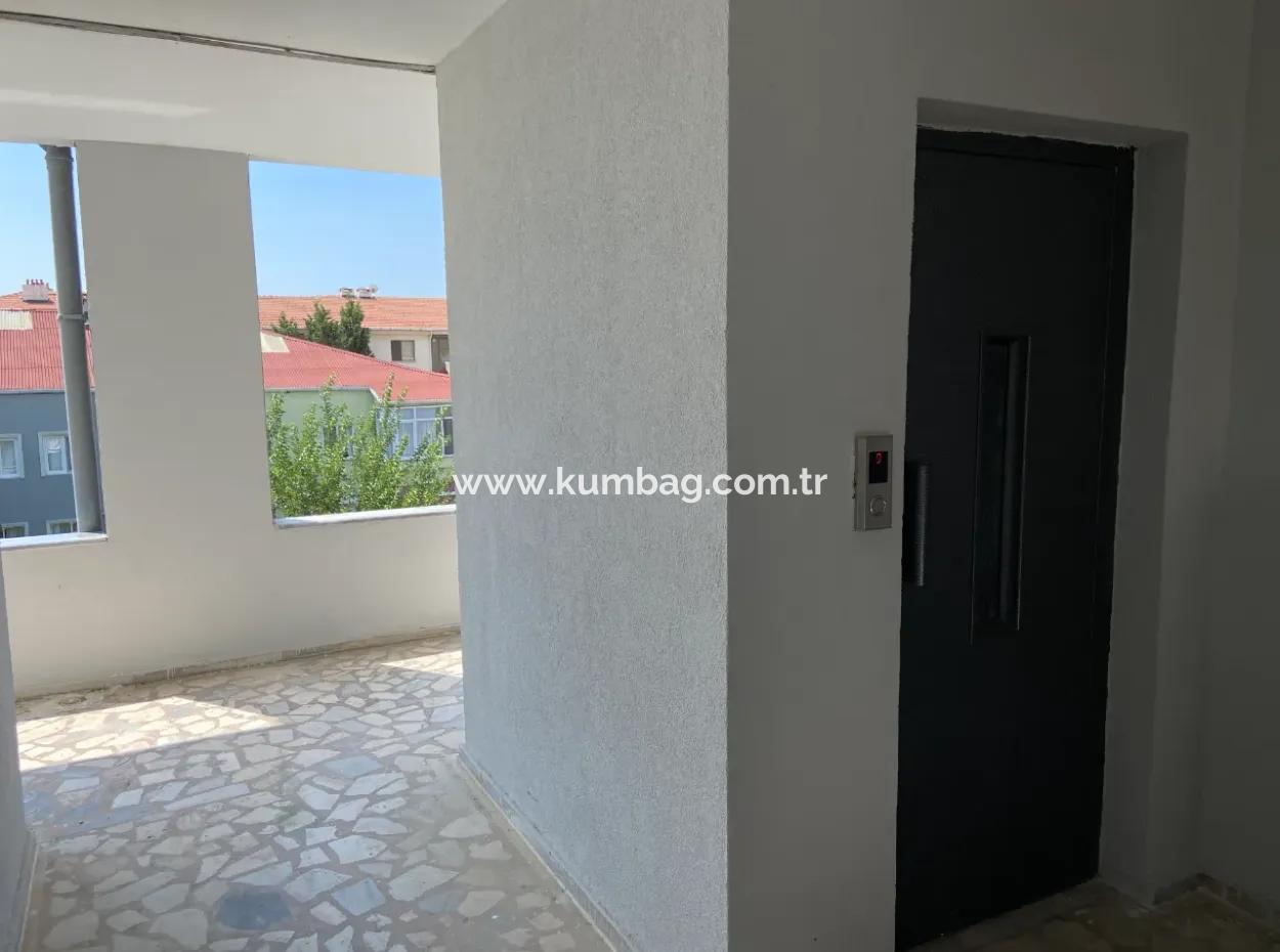 Kumbağ Denize Sifir Site İçerisinde Sezonluk Kiralik 2+1 Yazlik