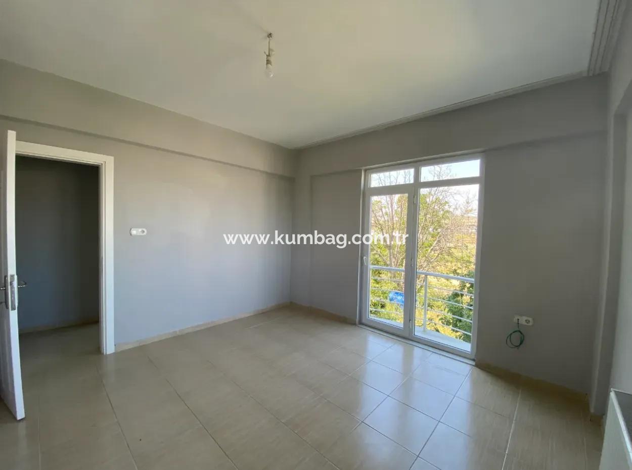 Kumbağ Ana Caddeye Yakin Konumda Aileye Kiralik 2+1 Daire