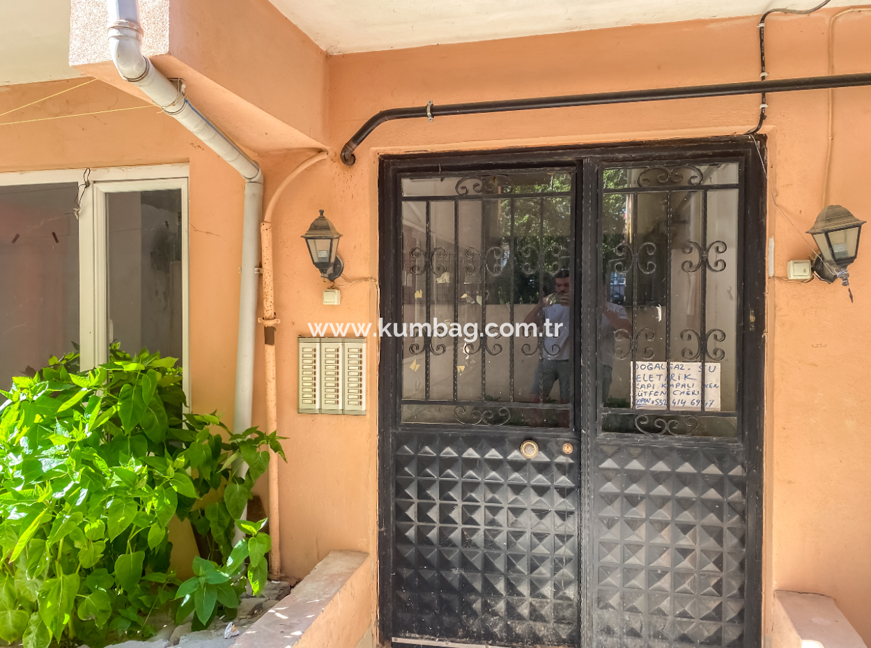 1 1 Corner Apartment For Sale In Kumbağ Centrally Located Close To The Sea