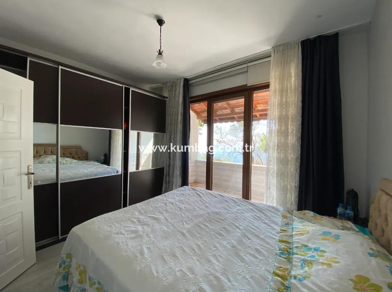 Havuzlu Site İçerisinde Deniz Manzarali 3+1 Villa