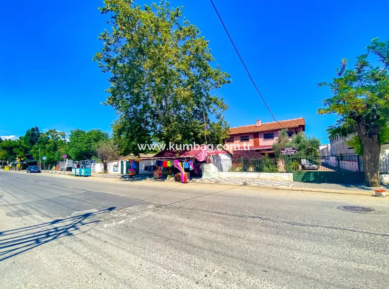 Kumbağ Merkezde Denize Ve Ana Caddeye Sifir Site İçerisinde Kiralik 3+1 Villa