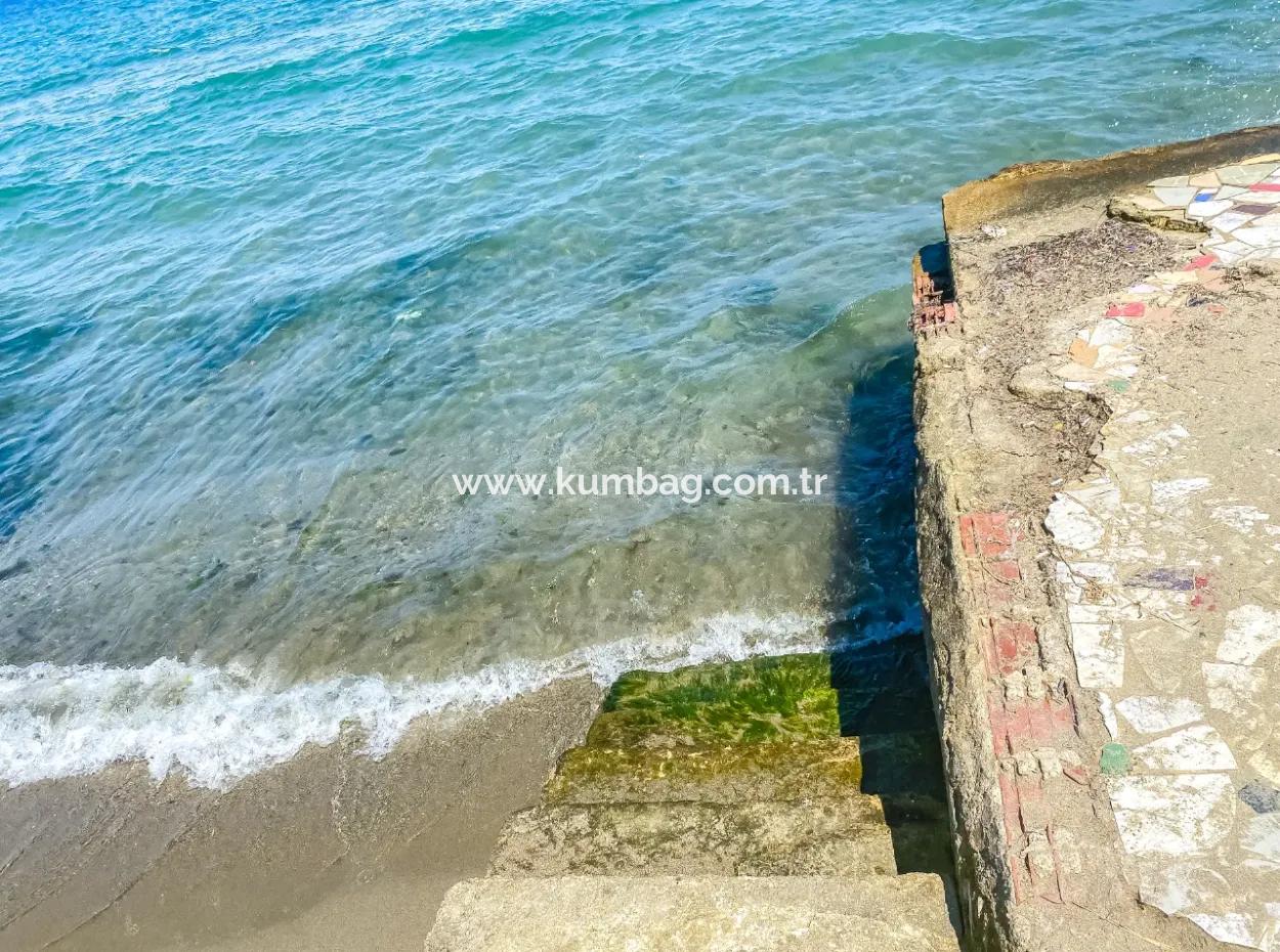 Kumbağ Merkezde Denize Ve Ana Caddeye Sifir Site İçerisinde Kiralik 3+1 Villa