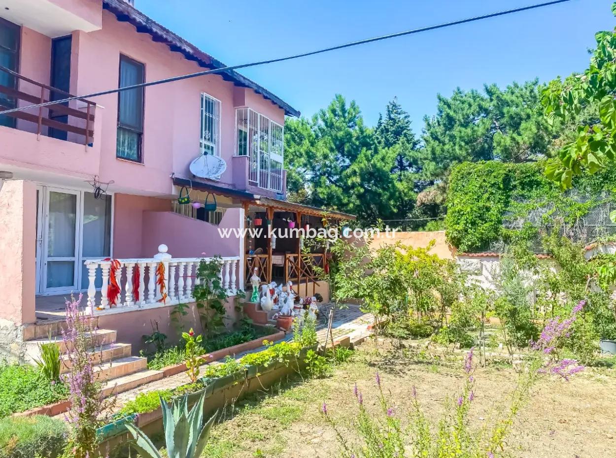 Kumbağ Merkezde Denize Ve Ana Caddeye Sifir Site İçerisinde Kiralik 3+1 Villa