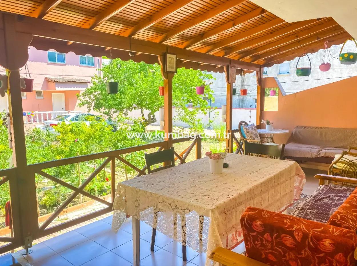 Kumbağ Merkezde Denize Ve Ana Caddeye Sifir Site İçerisinde Kiralik 3+1 Villa
