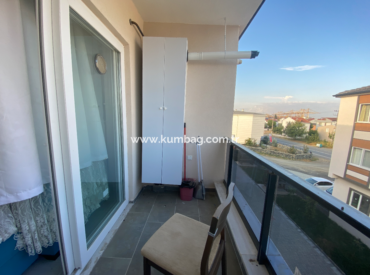 Kumbağ Ana Cadde Üzerinde Kiralik Eşyali 1+1 Daire