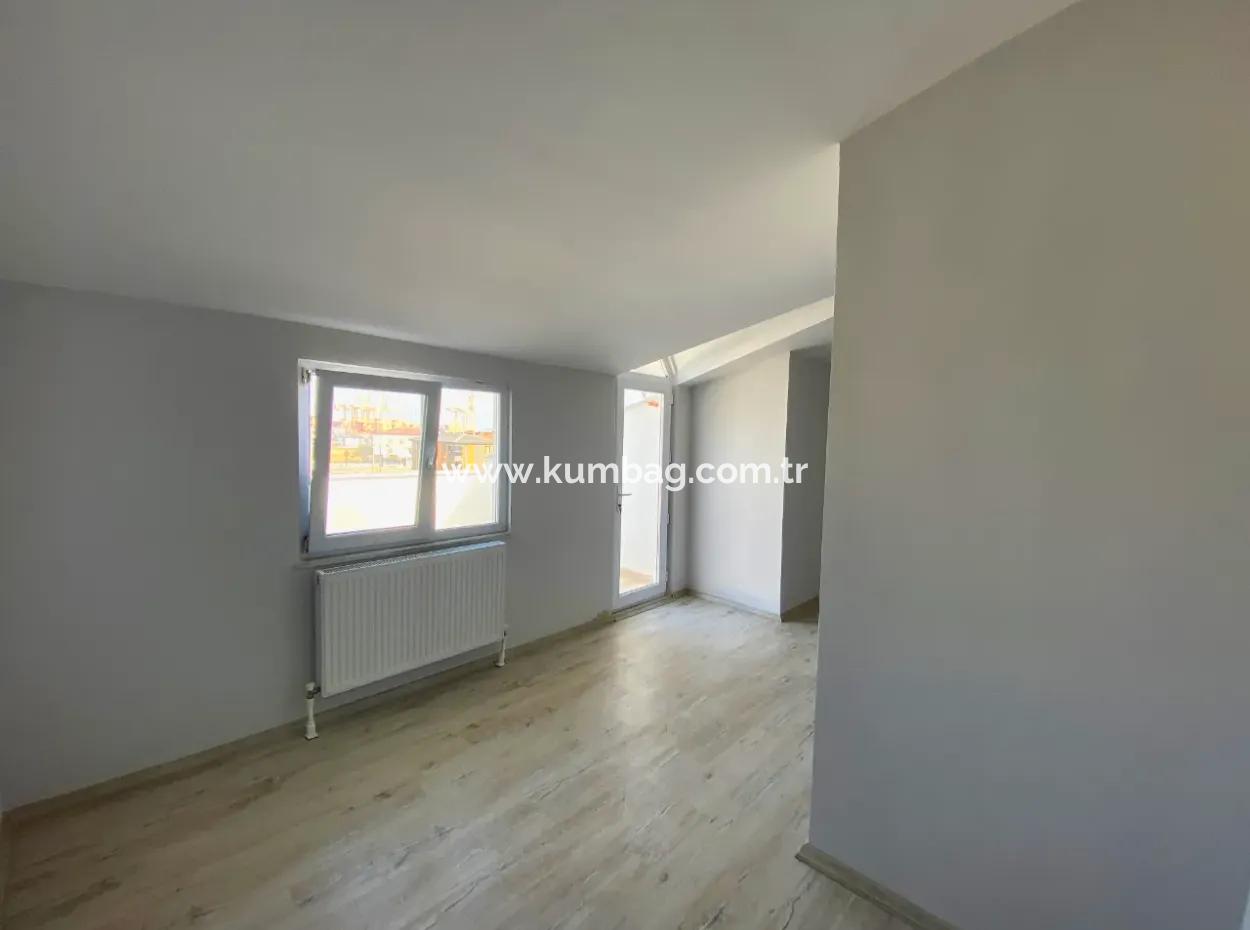 Kumbağ Havuzlu Site İçerisinde Kiralik Sifir 2+1 Dubleks Daire