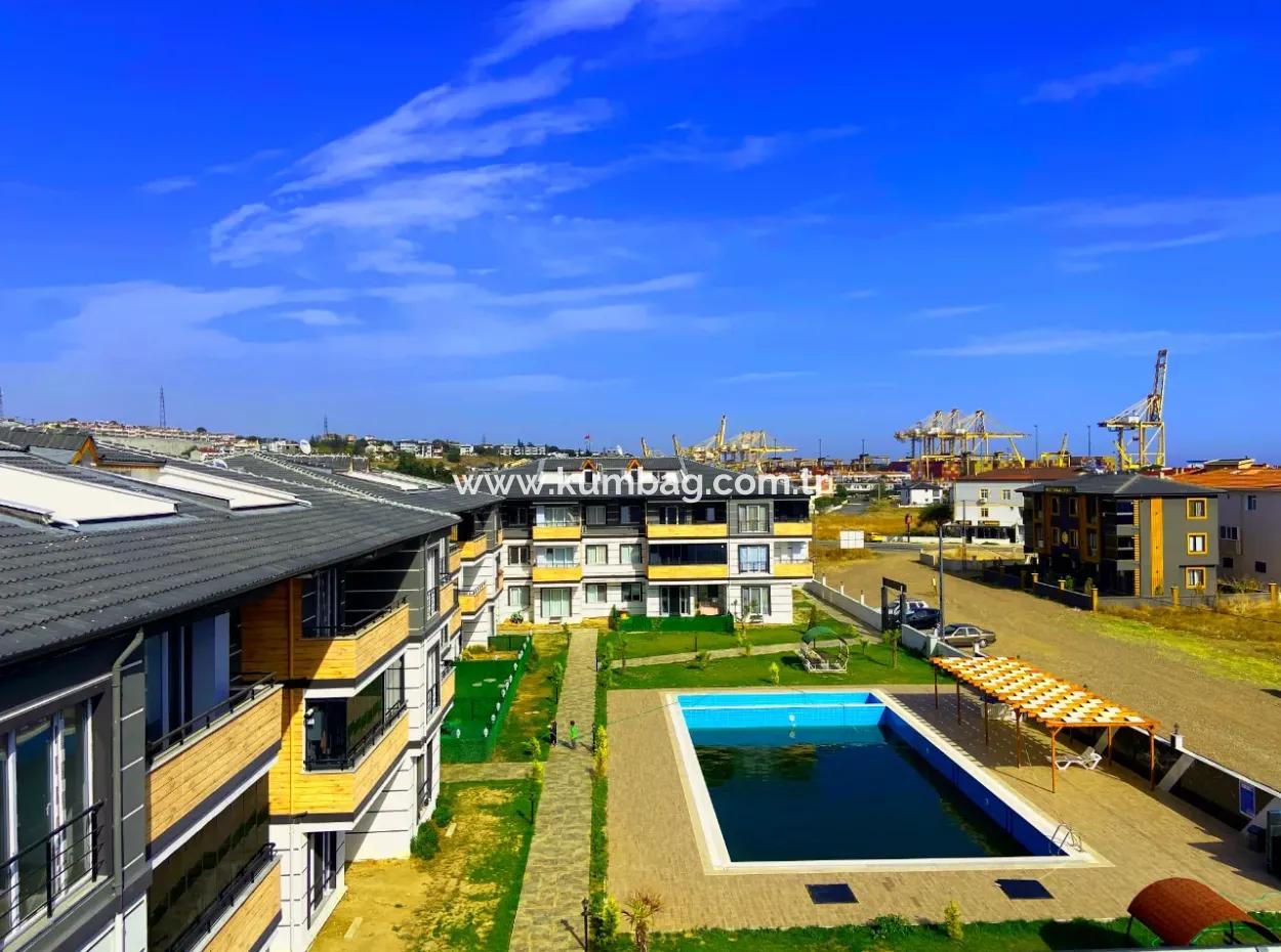 Kumbağ Havuzlu Site İçerisinde Kiralik Sifir 2+1 Dubleks Daire