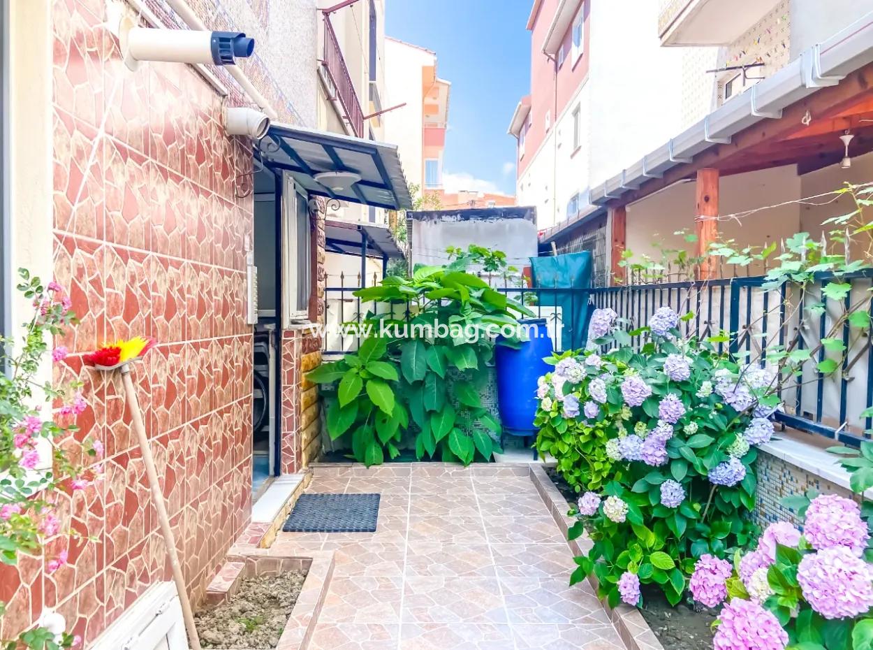 Kumbağ Pazar Sokaği Mevkii Komple Satilik Bina