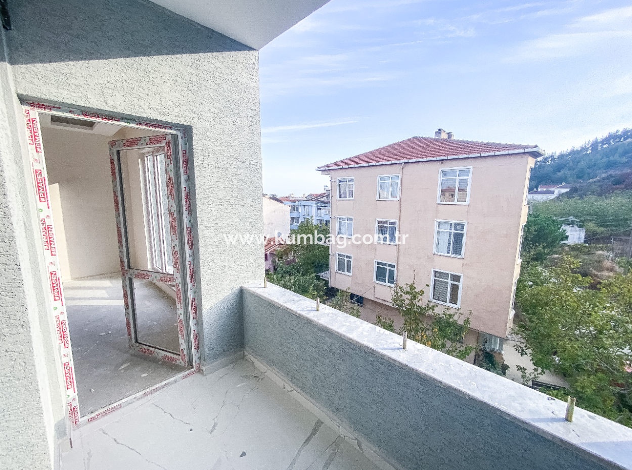 Brand New 2 1 Apartment For Sale In A New Building In Kumbağ, Tekirdag