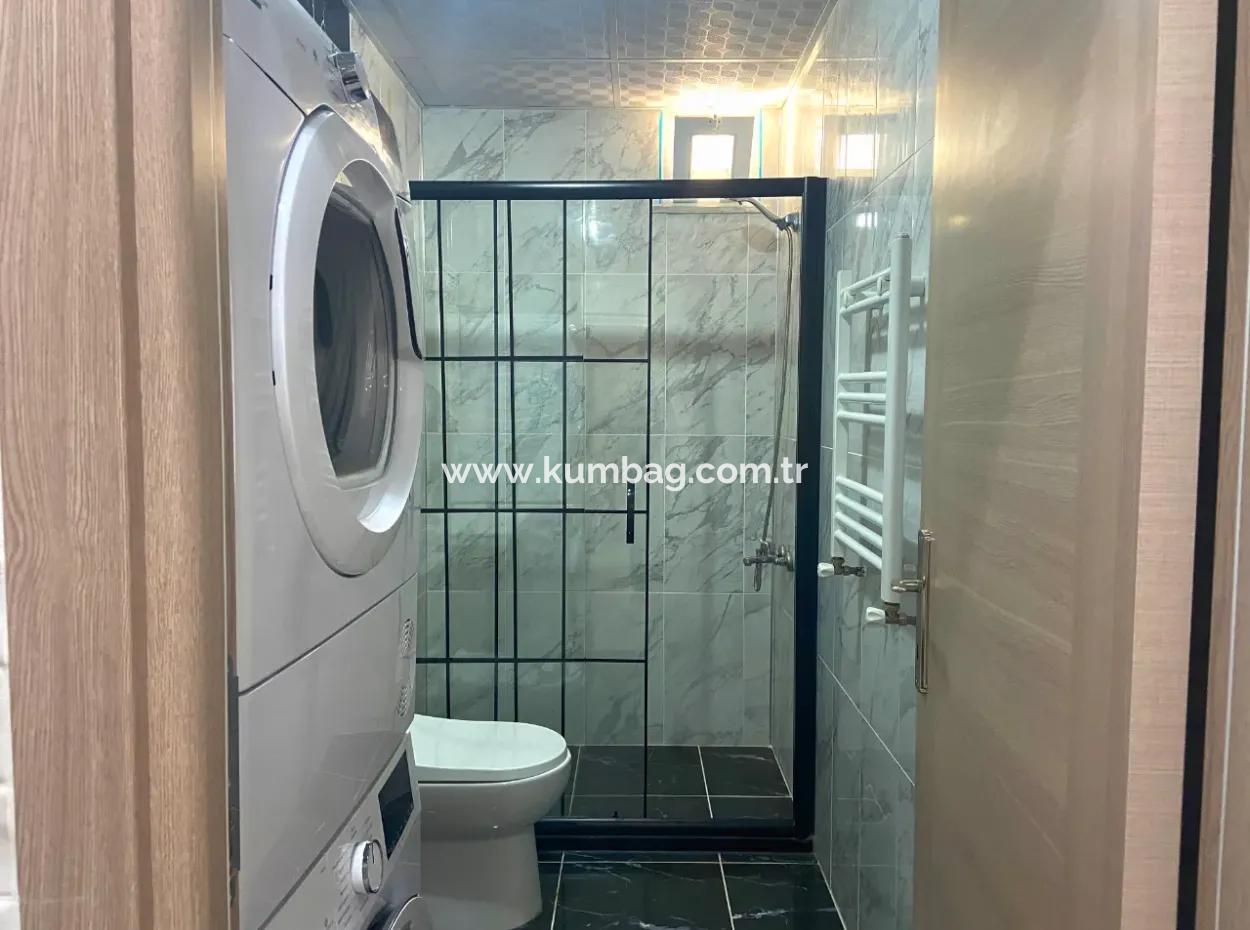 Kumbağ Havuzlu Sitede Bahçeli 1+1 Satilik Daire