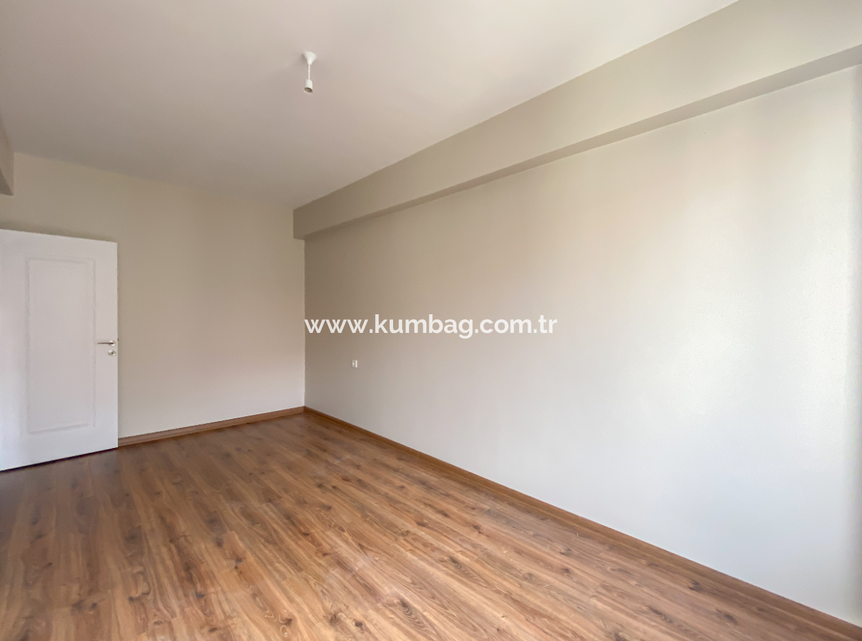 New For Sale On Altinova Street Close To The Beach 2 1 Apartments