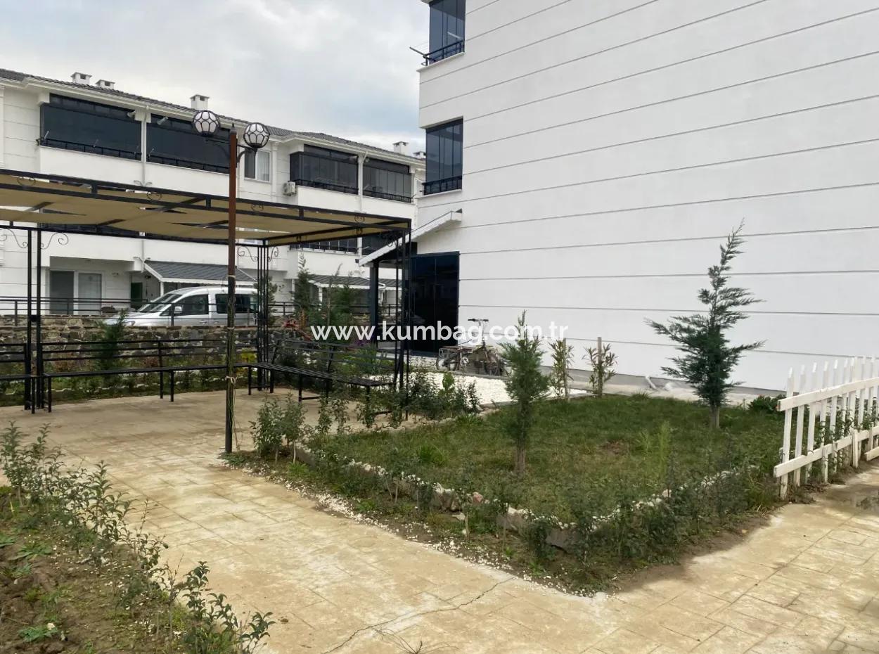 Kumbağ Havuzlu Aquaparkli Sitede Bahçe Kati Sezonluk Kiralik 1+1 Daire