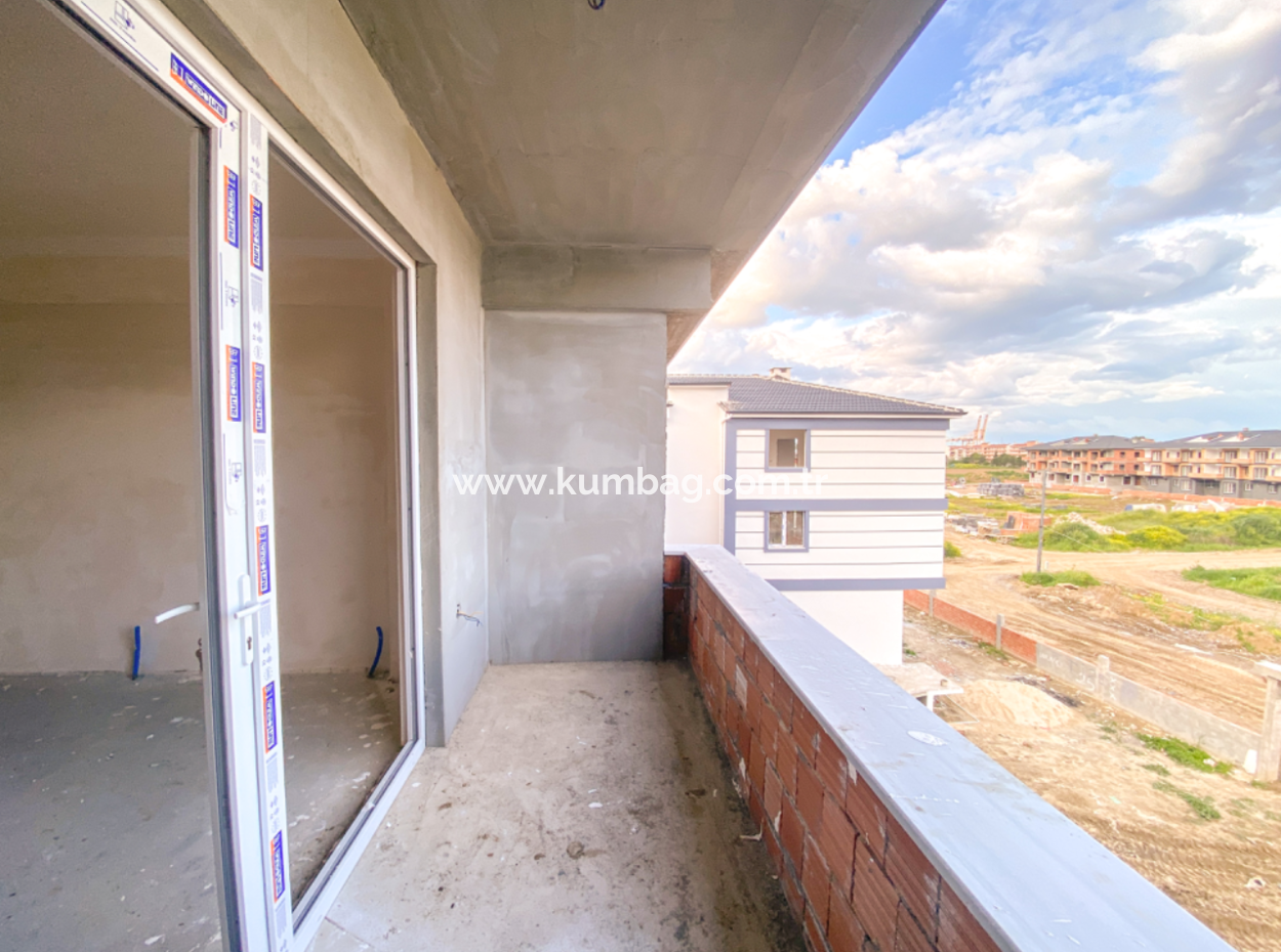 Brand New 2 1 Apartment For Sale In A Complex With Pool In Kumbagh