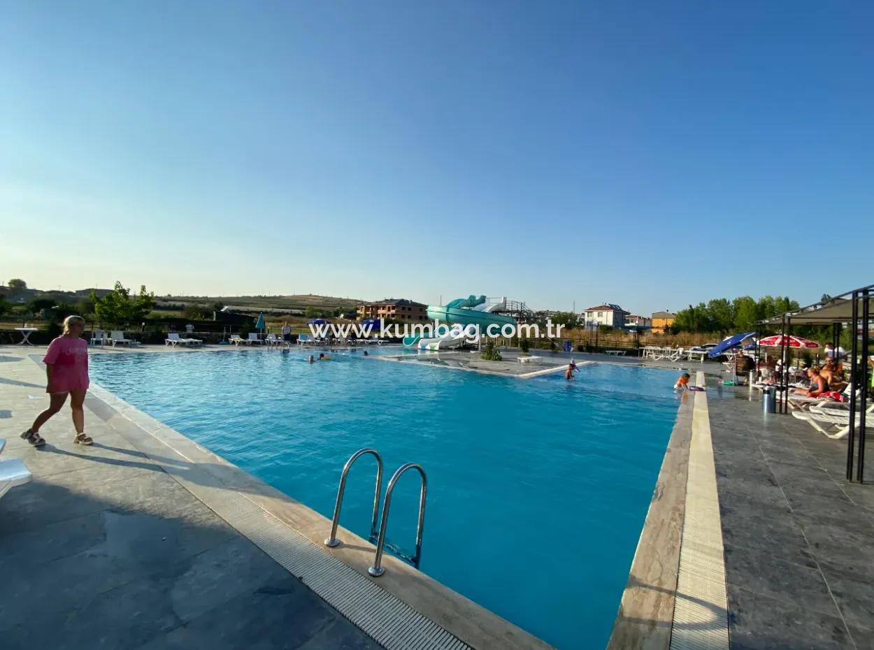 Kumbağ Havuzlu Aquparkli Sitede Sezonluk Kiralik 2+1