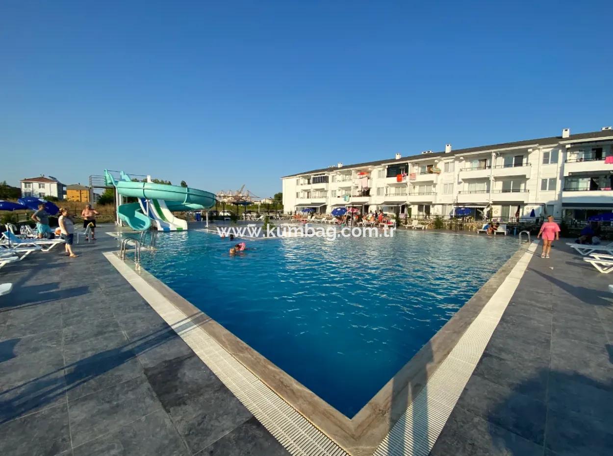Kumbağ Havuzlu Aquparkli Sitede Sezonluk Kiralik 2+1