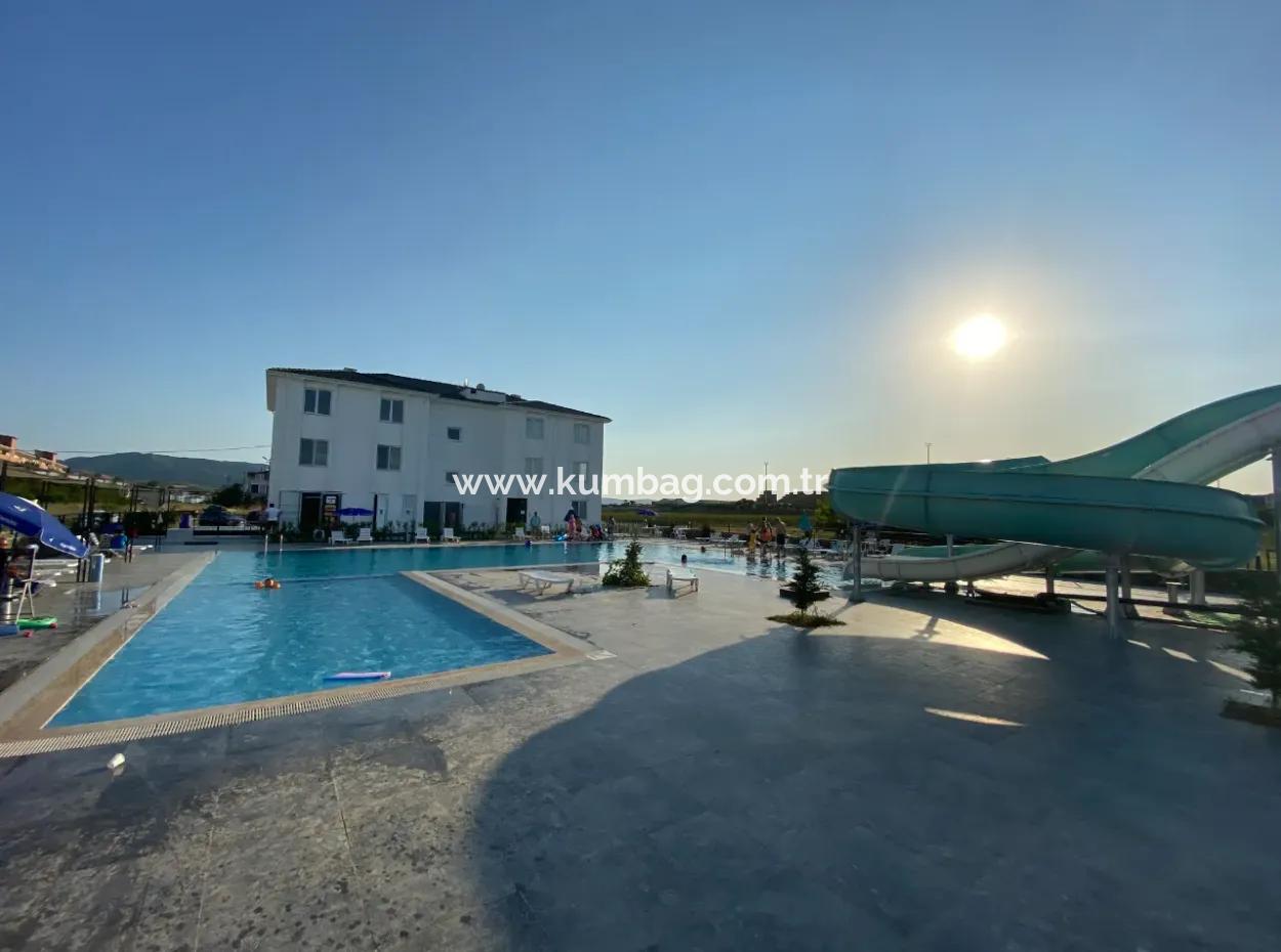 Kumbağ Havuzlu Aquparkli Sitede Sezonluk Kiralik 2+1
