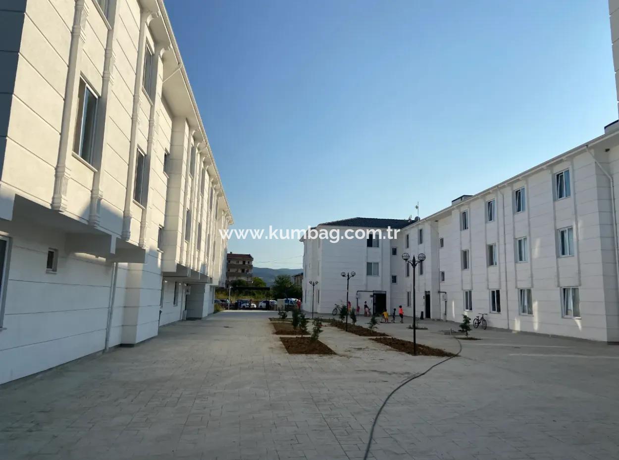 Kumbağ Havuzlu Aquparkli Sitede Sezonluk Kiralik 2+1