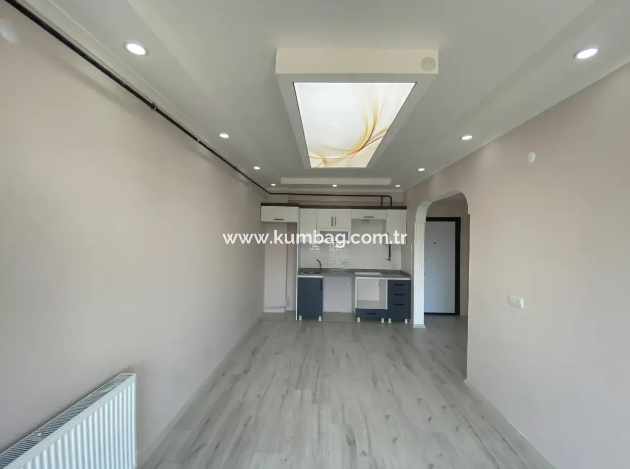 Kumbağ Ana Cadde Üzerinde Site İçi Kiralik 1+1 Daire