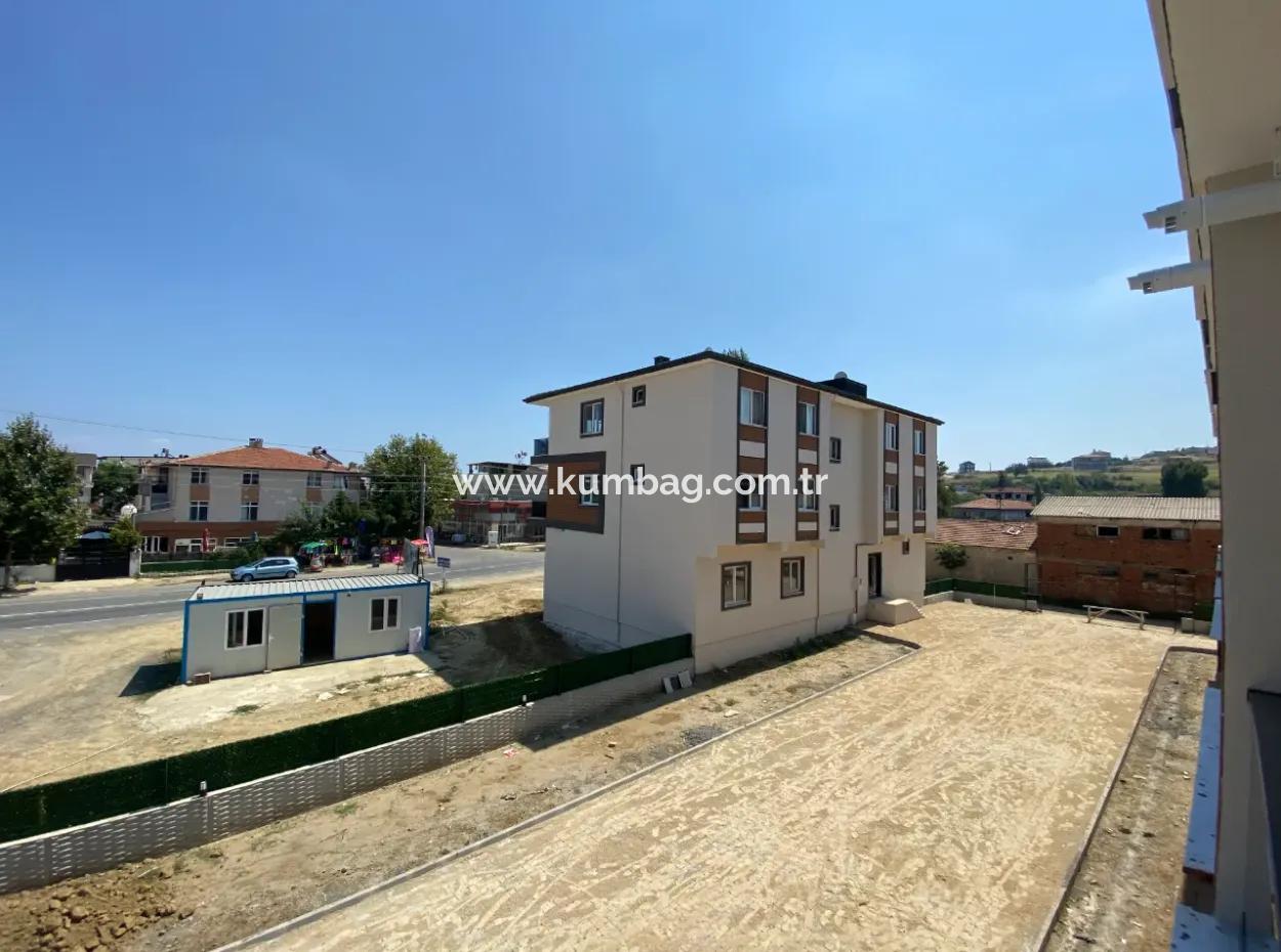 Kumbağ Ana Cadde Üzerinde Site İçi Kiralik 1+1 Daire