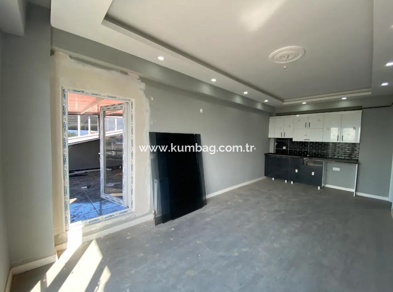 Kumbağ Mah. Ana Cadde Üzerinde Geniş Terasli 2+1 Satilik Daire