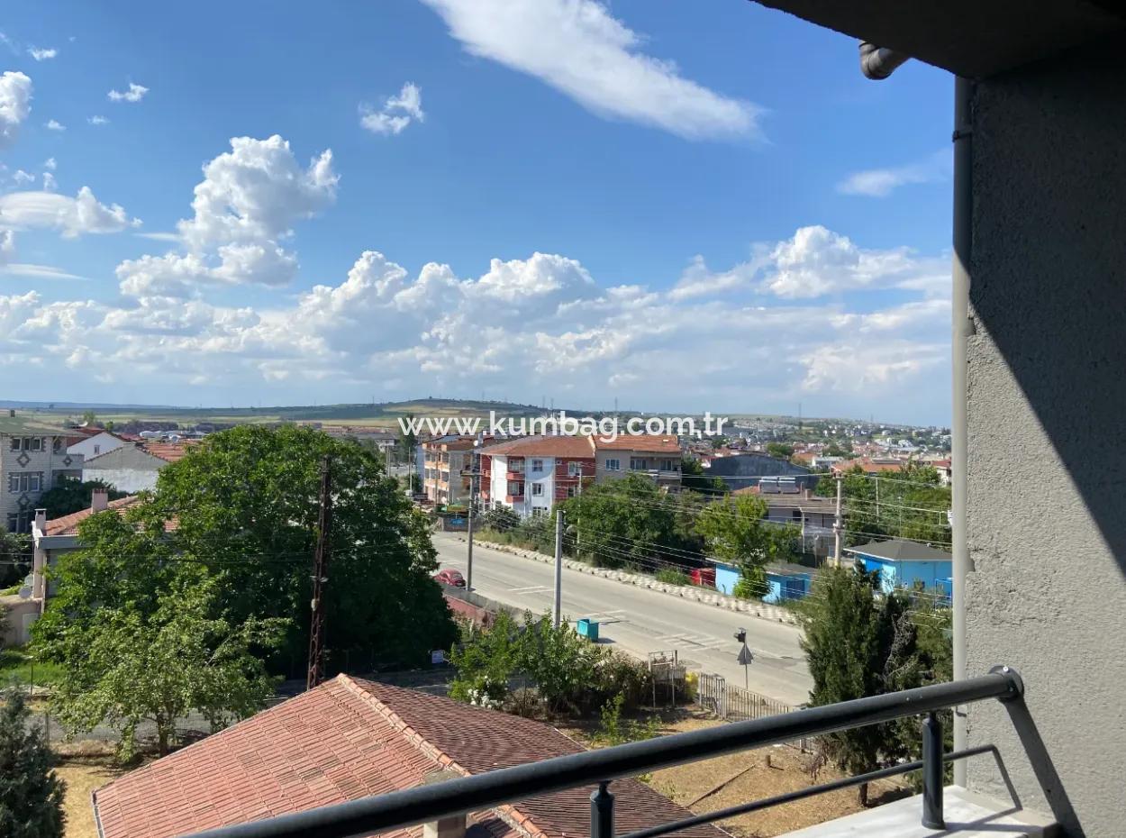 Kumbağ Mah. Ana Cadde Üzerinde Geniş Terasli 2+1 Satilik Daire