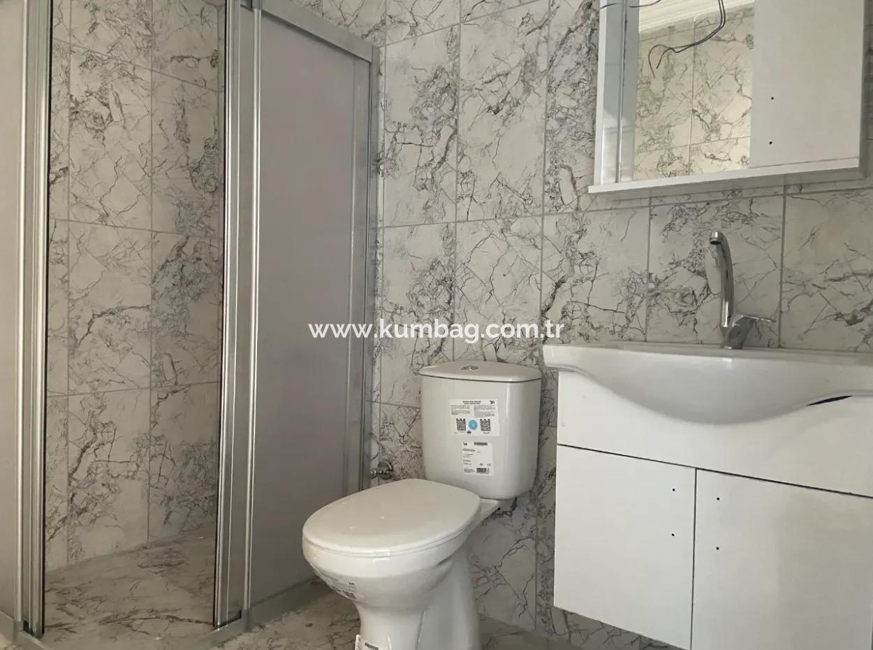 Kumbağ Havuzlu Site İçerisinde Bahçe Kati 1+1 Satilik Daire