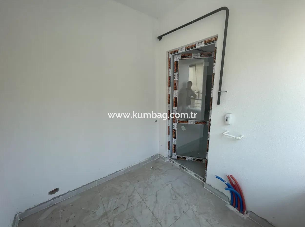 Kumbağ Pazar Sokaği Mevkii Yeni Binada 1+1 Satilik Sifir Daire