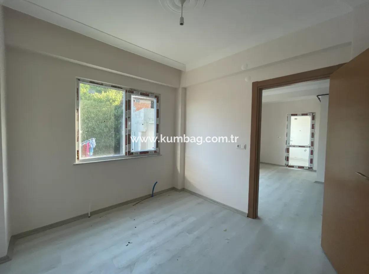 Kumbağ Pazar Sokaği Mevkii Yeni Binada 1+1 Satilik Sifir Daire