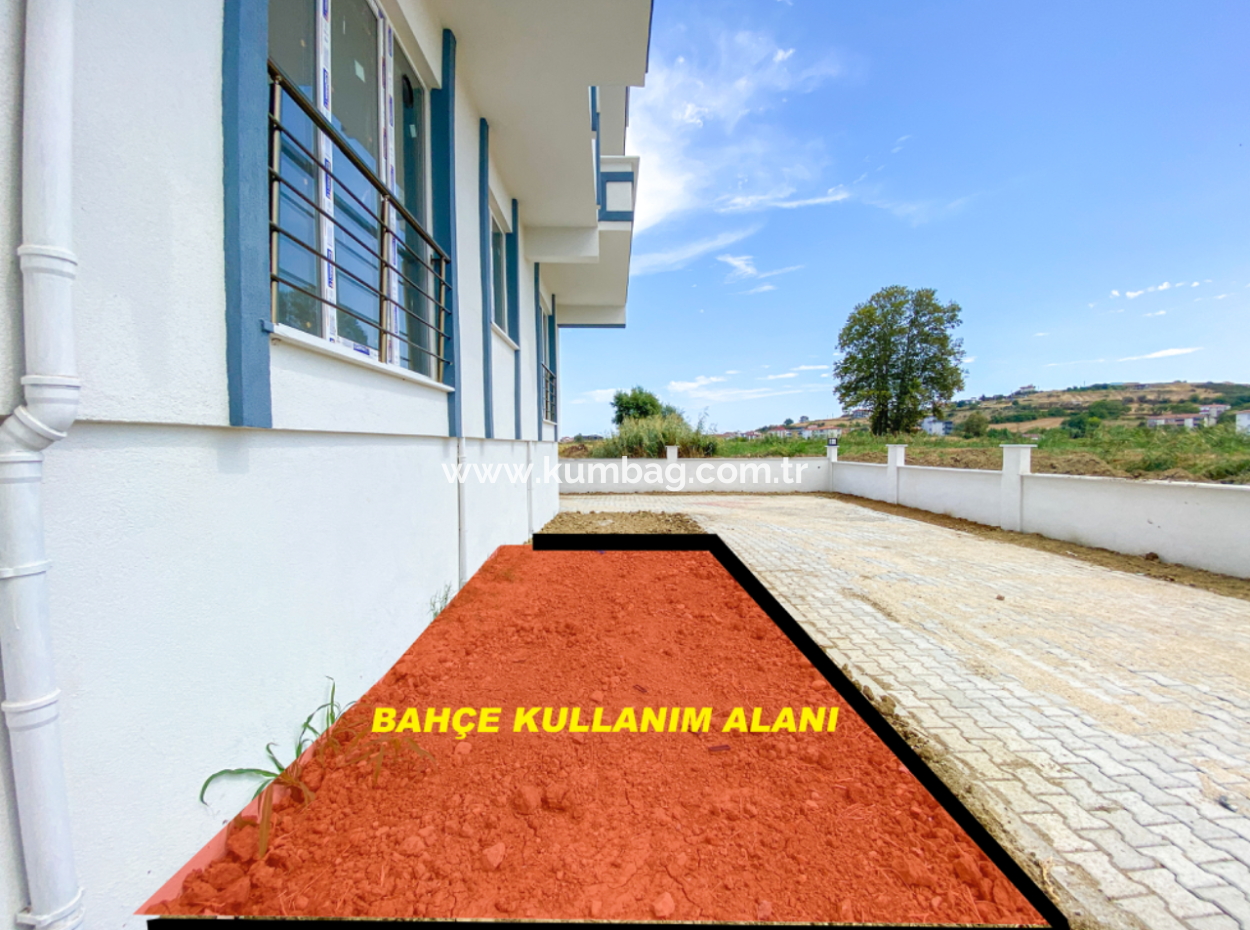 Kumbağ Havuzlu Site İçerisinde Bahçe Kati 1+1 Satilik Daire