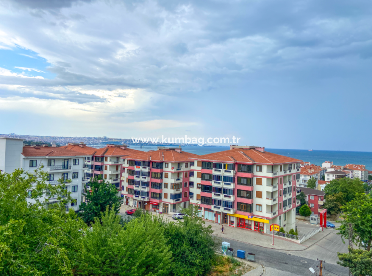 Altinova Mah. Site İçerisinde Deniz Manzarali Satilik 2+1 Daire