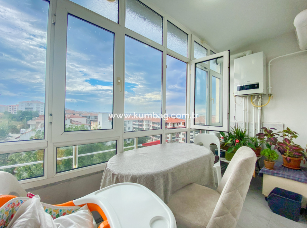 Altinova Mah. Site İçerisinde Deniz Manzarali Satilik 2+1 Daire