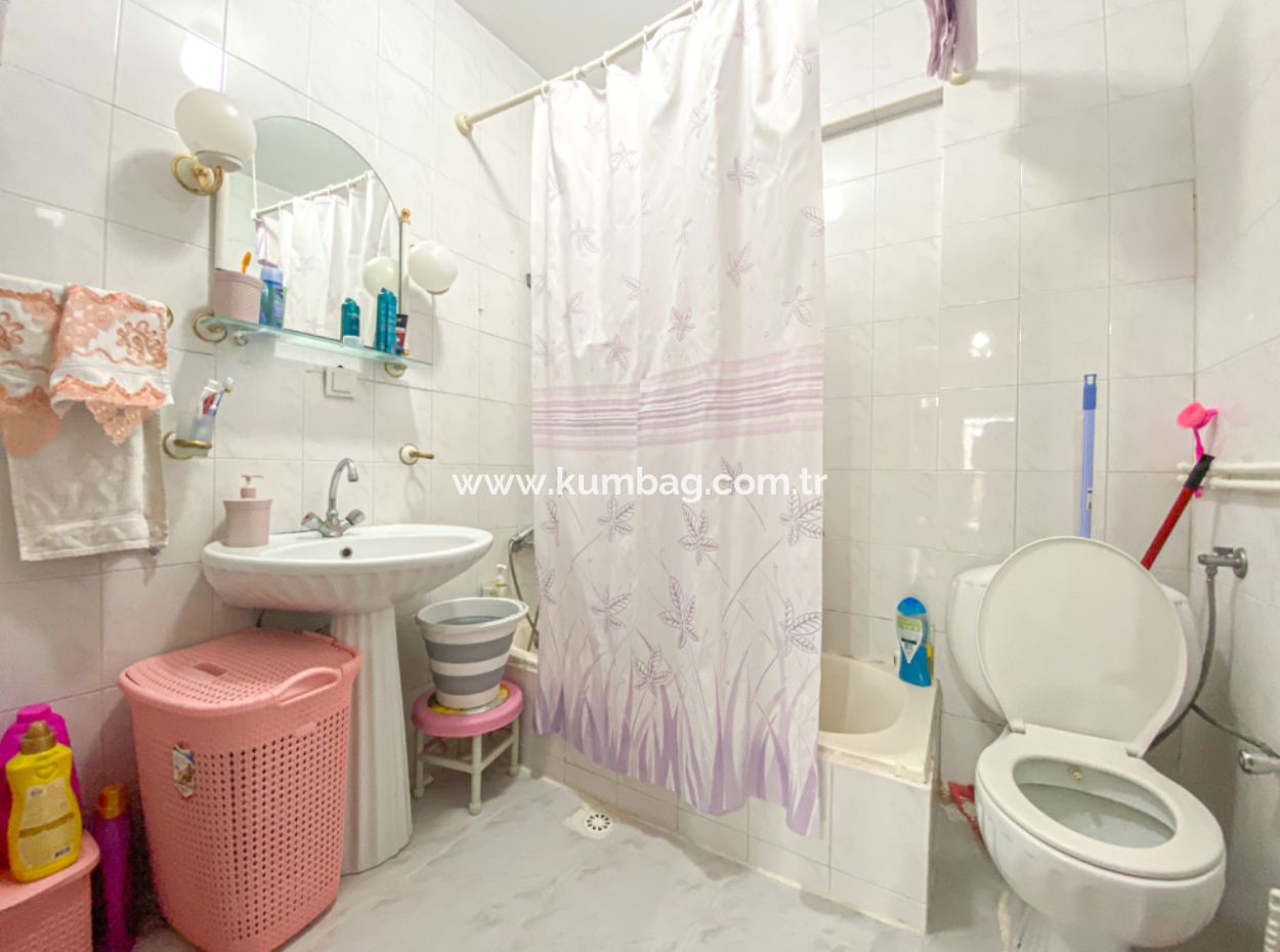 Altinova Mah. Site İçerisinde Deniz Manzarali Satilik 2+1 Daire